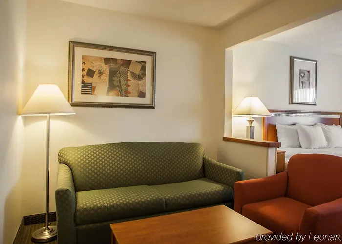Comfort Normal Area Hotel